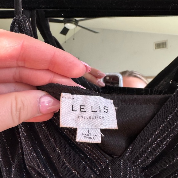 Going out black top - size Large - Picture 3 of 3